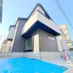 【新築戸建】仲介手数料無料♪広々19.8帖のリビングには床暖房完備!!!スタディカウンター付きの4LDKのお家です☆