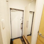 (玄関)