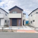 【新築戸建】仲介手数料無料☆駅や学校、スーパーなど近くバランスのとれた物件♪ライフステージに合わせて3LDKから4LDKに変更できるお家です★
