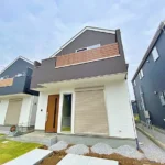 【新築戸建】仲介手数料無料!!!WICやSIC、キッチン横に収納あり♪国営昭和記念公園まで徒歩6分☆駐車場2台可の4LDKのお家です☆