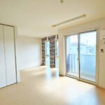 居室・リビング（別角度1）