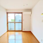 居室・リビング(別角度) 居室・リビング(別角度)