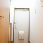 玄関(内) 玄関(内)