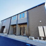 ペット相談☆インターネット無料！！防犯カメラ・宅配ボックスなど設備豊富☆2階の2LDKのお部屋です♪