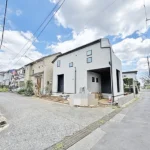 【新築戸建】仲介手数料無料♪武蔵大和駅から徒歩4分の好立地!!!屋根付き駐車場★ストレージルーム付きの3LDKのお家です☆