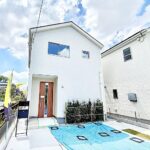 【新築戸建】仲介手数料無料☆キッチン横にパントリー！WICもあり!!!イオンモールも近い★駐車場並列2台可の3LDKのお家です♪